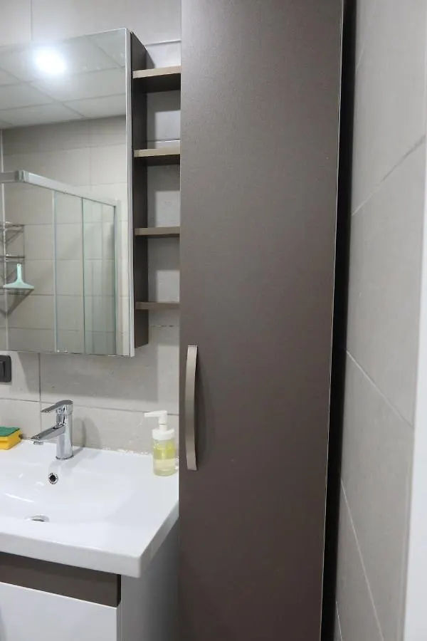 Διαμέρισμα Maya Apartmani Κουσάντασι