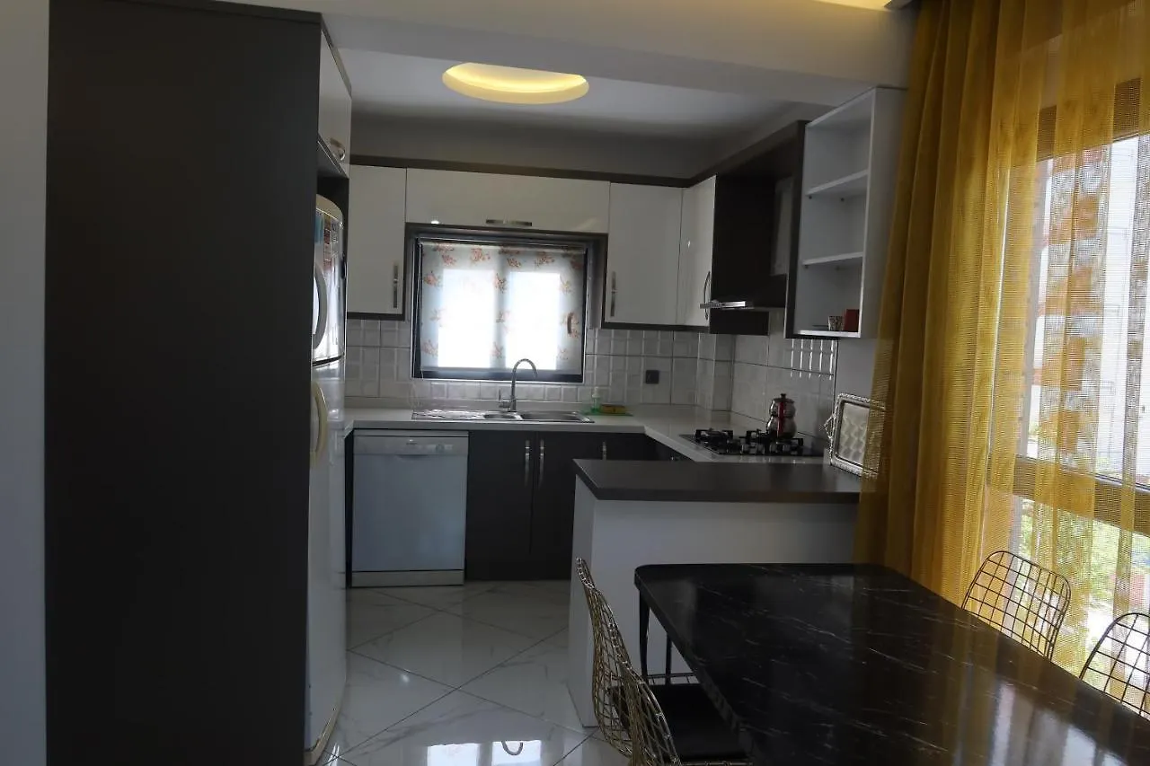 Maya Apartmani Κουσάντασι