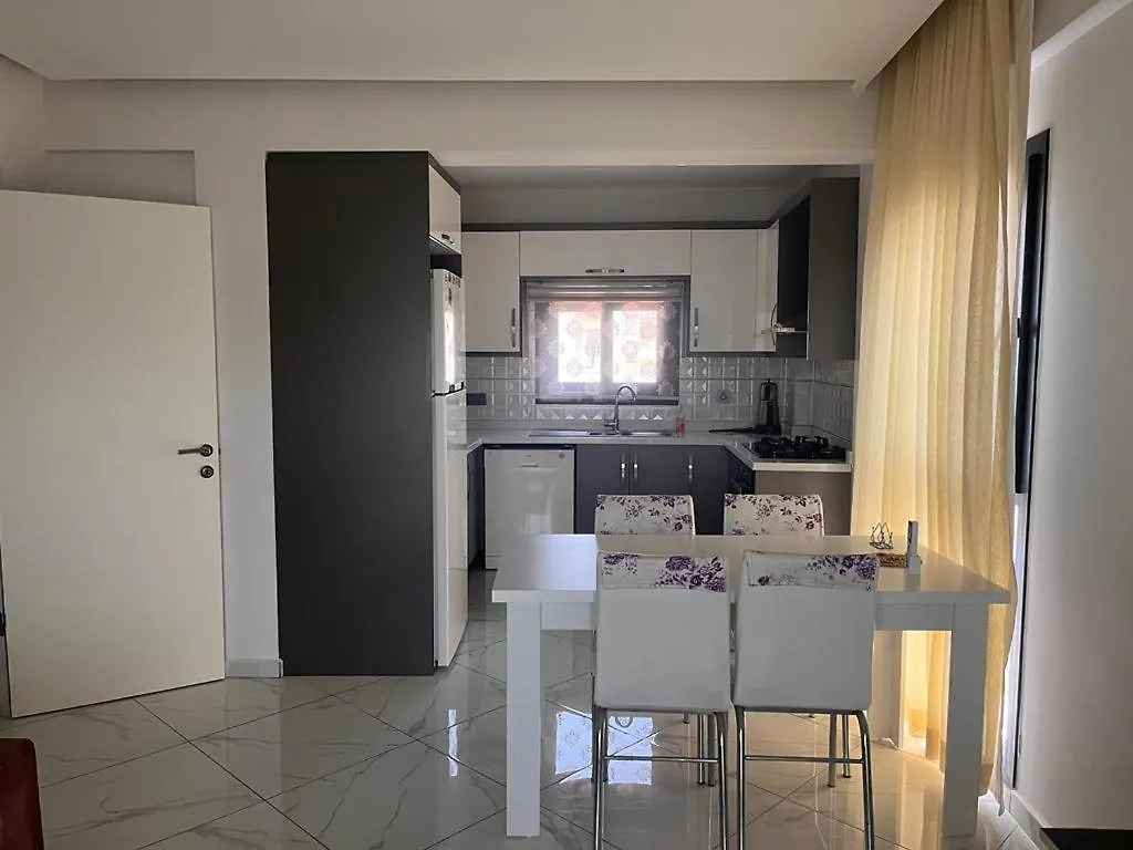 Maya Apartmani Κουσάντασι Διαμέρισμα